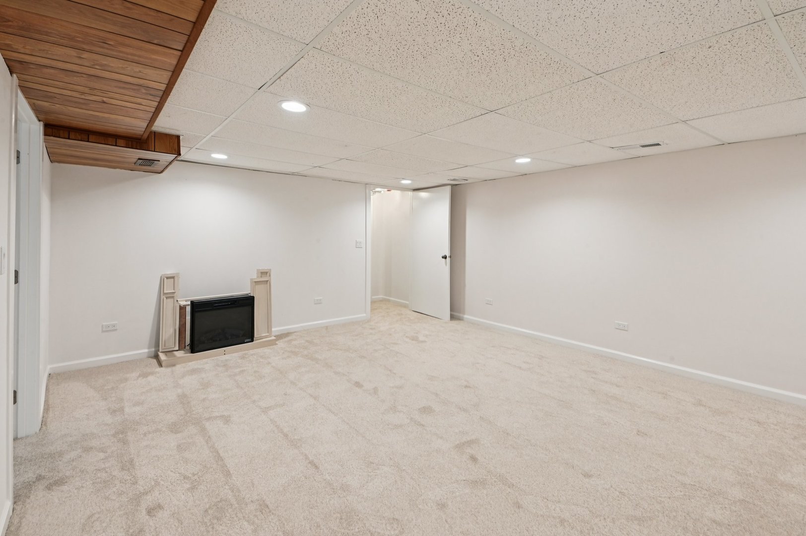 39161 Holdridge Avenue Beach Park, IL 60099 - Photo 29 of 44