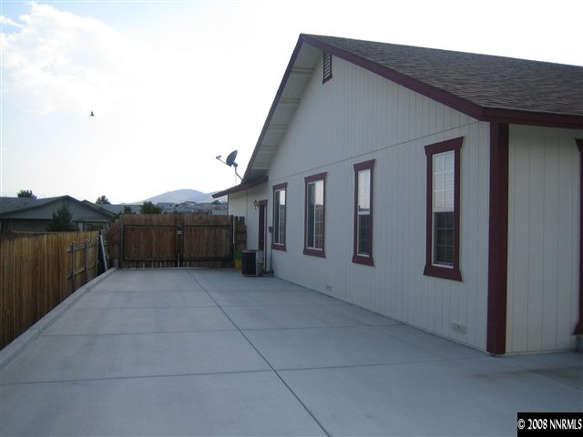 1020 Rook Way Sparks, NV 89441 - Photo 4 of 5 Photo 4