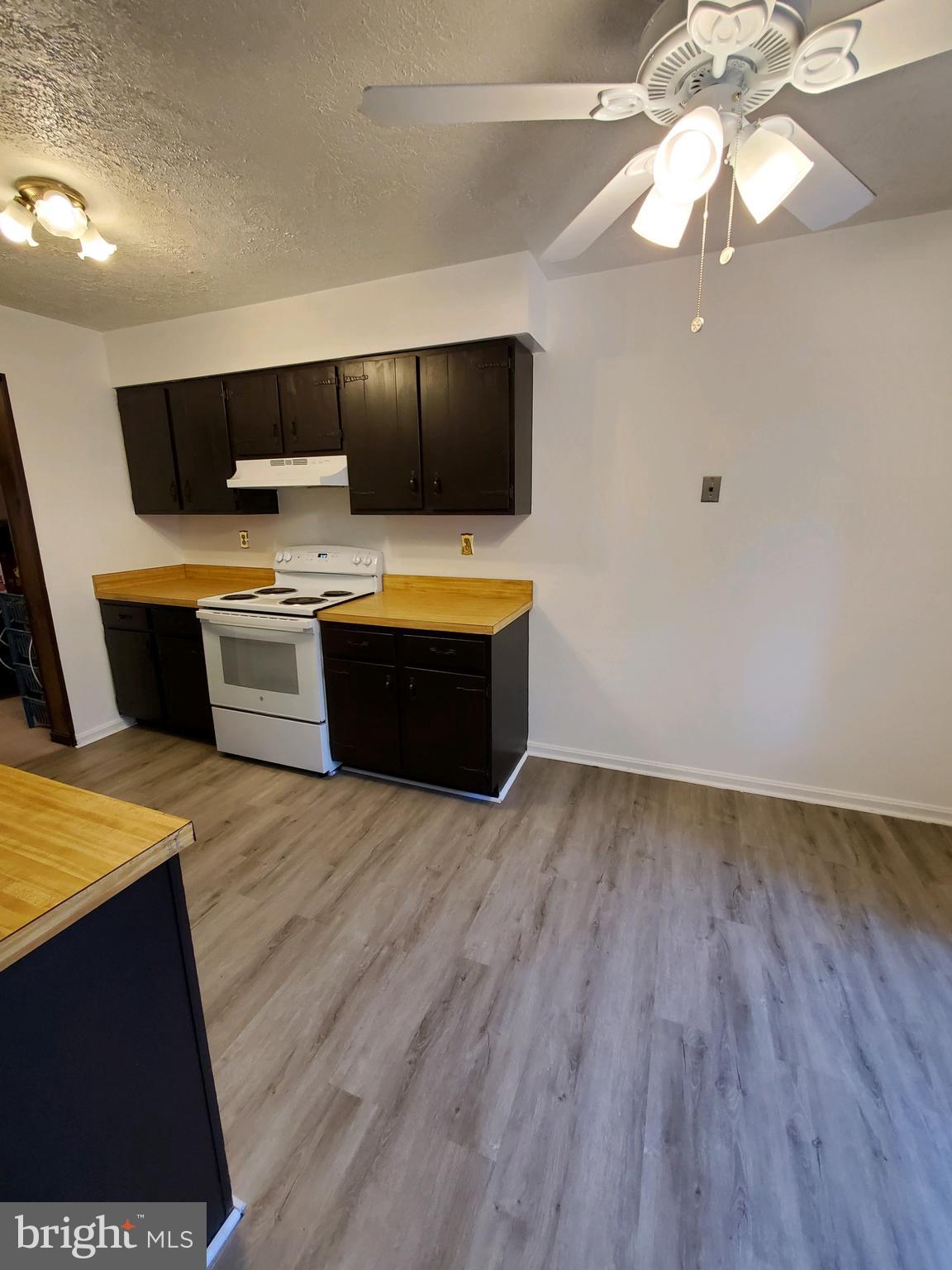 3280 Ryon Court Waldorf, MD 20601 - Photo 10 of 17 View from foyer