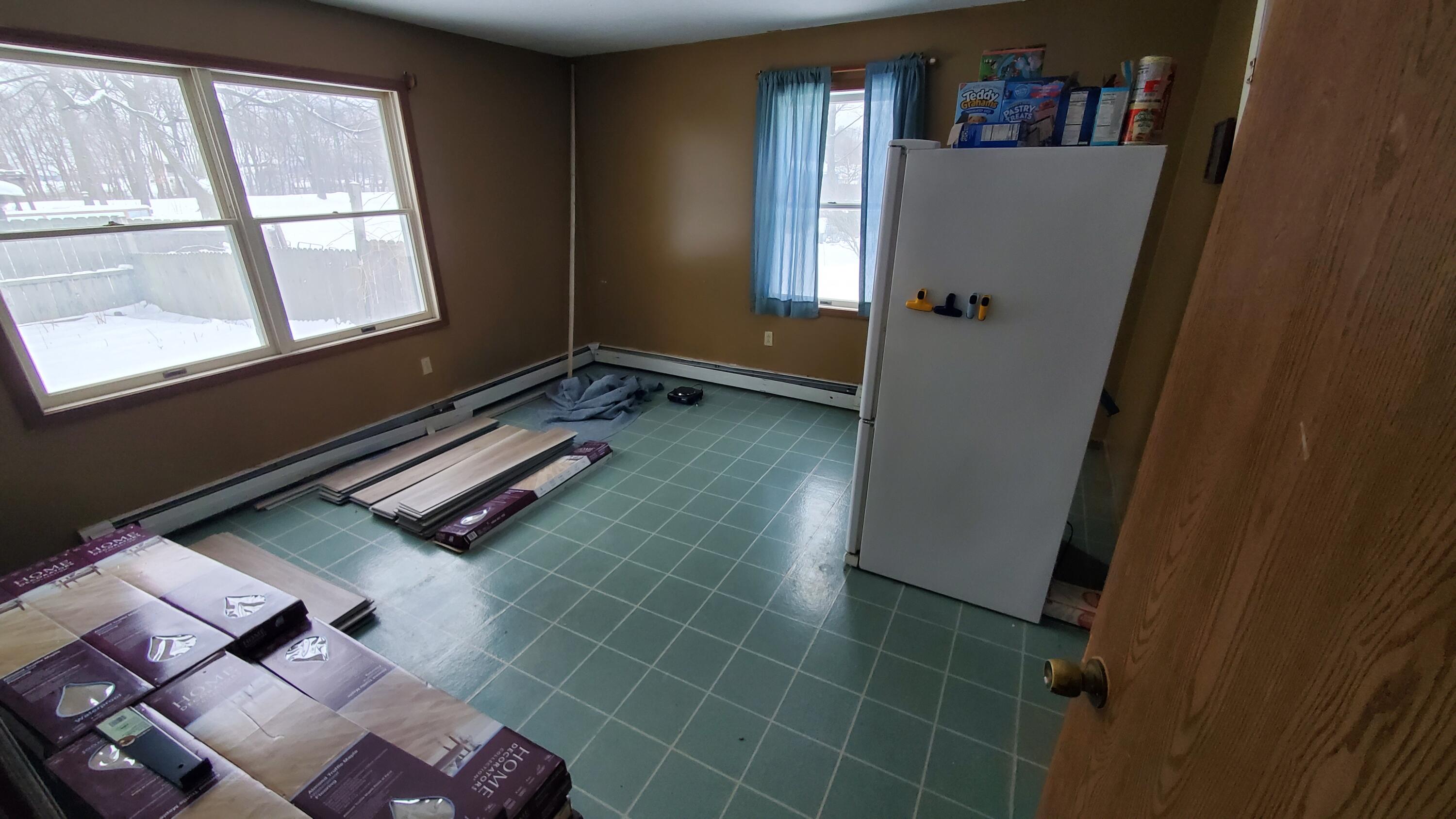 110 Alden Street Spring Lake, MI 49456 - Photo 5 of 14 20240122_104330