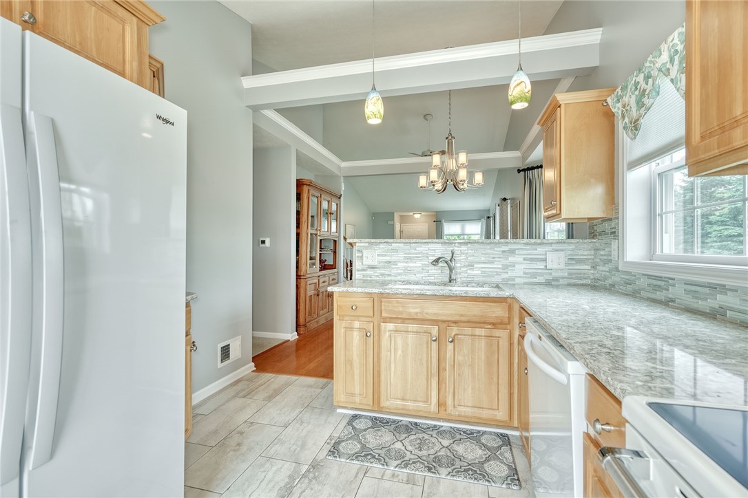 95 Eagle Pine Way Rochester, NY 14623 - Photo 18 of 38