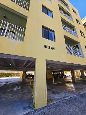 $1,950 | 2046 West Flagler Street, Unit 205, Miami, FL 33135