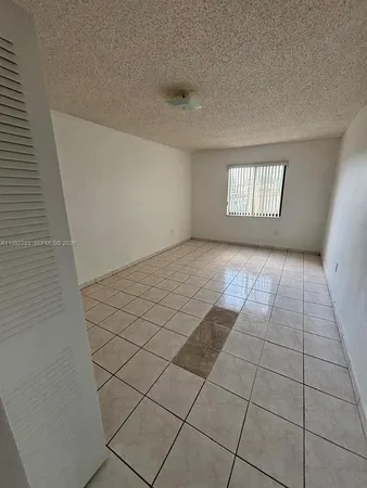 $1,950 | 2046 West Flagler Street, Unit 205, Miami, FL 33135