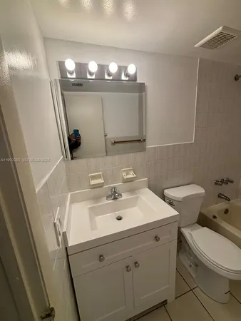 $1,950 | 2046 West Flagler Street, Unit 205, Miami, FL 33135
