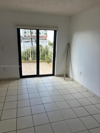 $1,950 | 2046 West Flagler Street, Unit 205, Miami, FL 33135