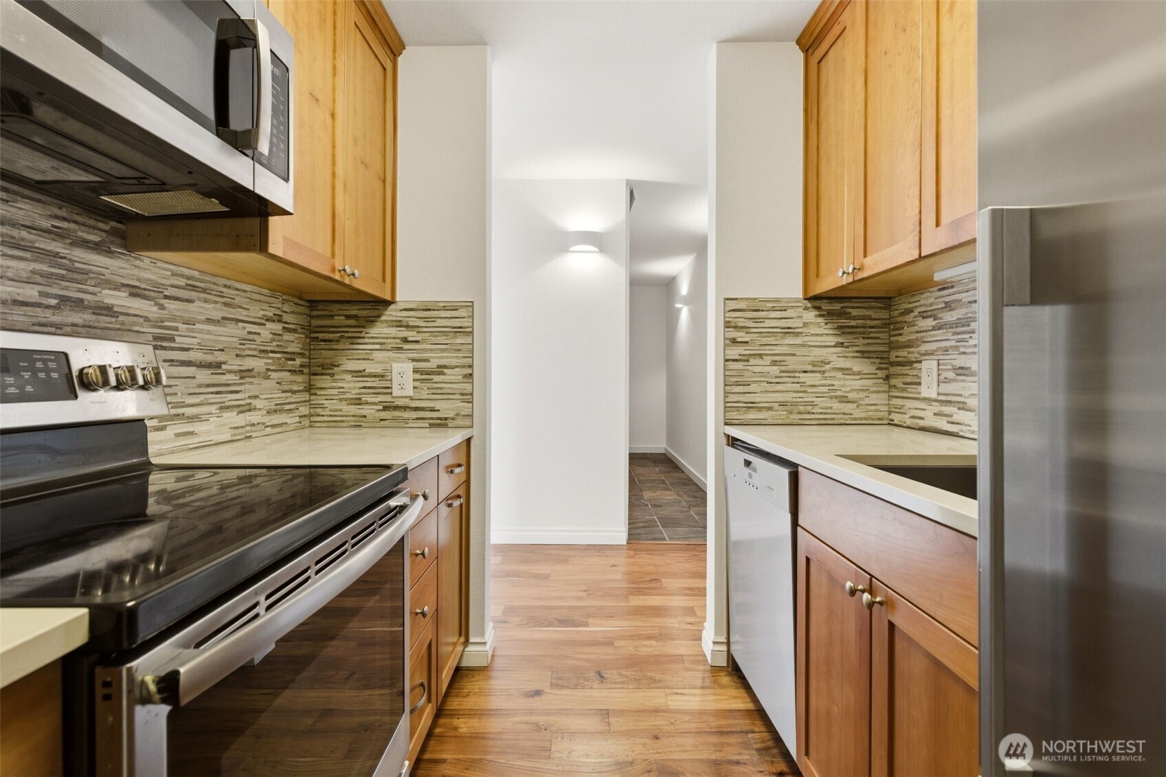 800 North Allen Place, Unit 401 Seattle, WA 98103 - Photo 9 of 32