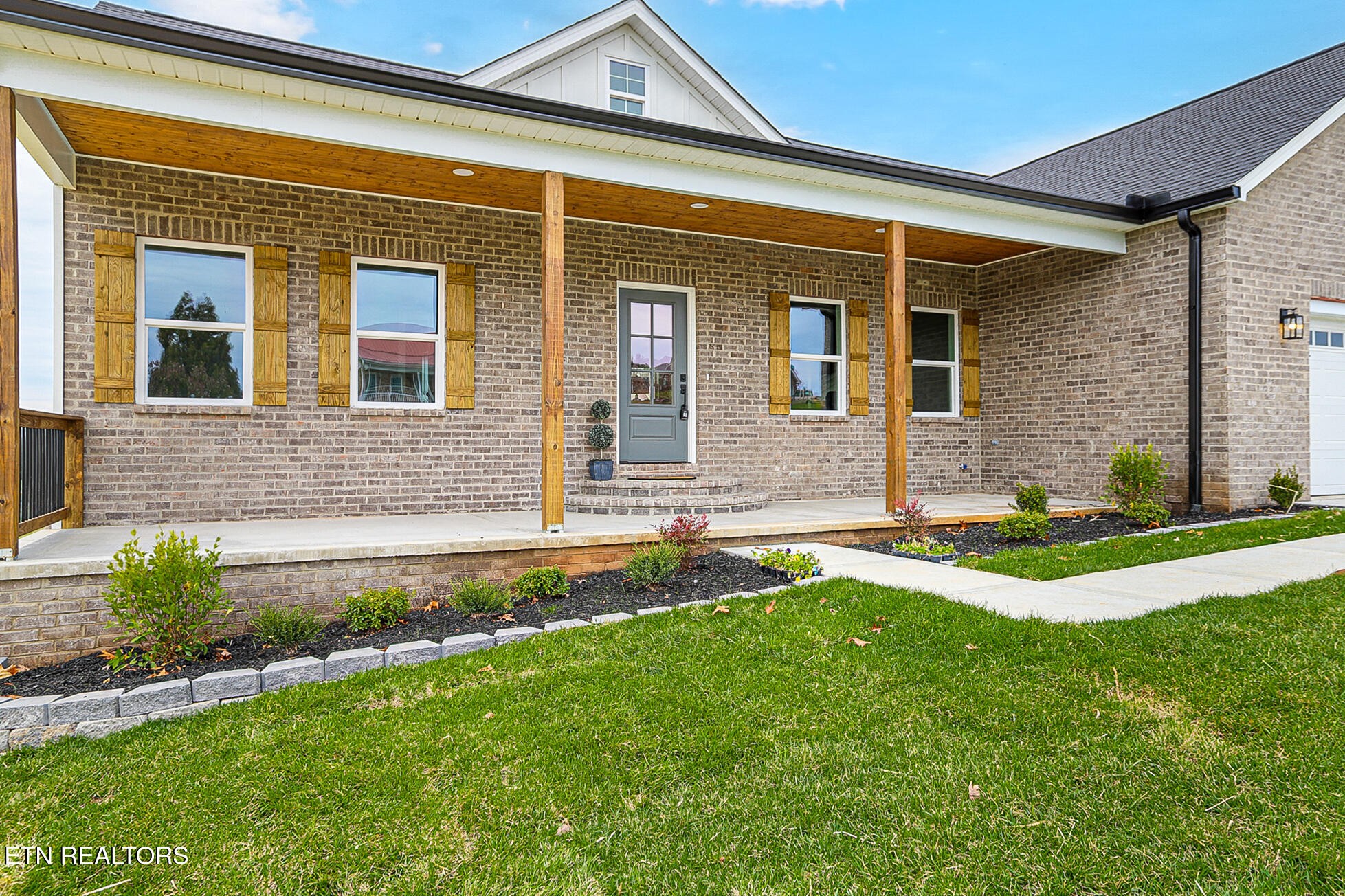 5555 J J Riley W Drive Greenback, TN 37742 - Photo 2 of 50