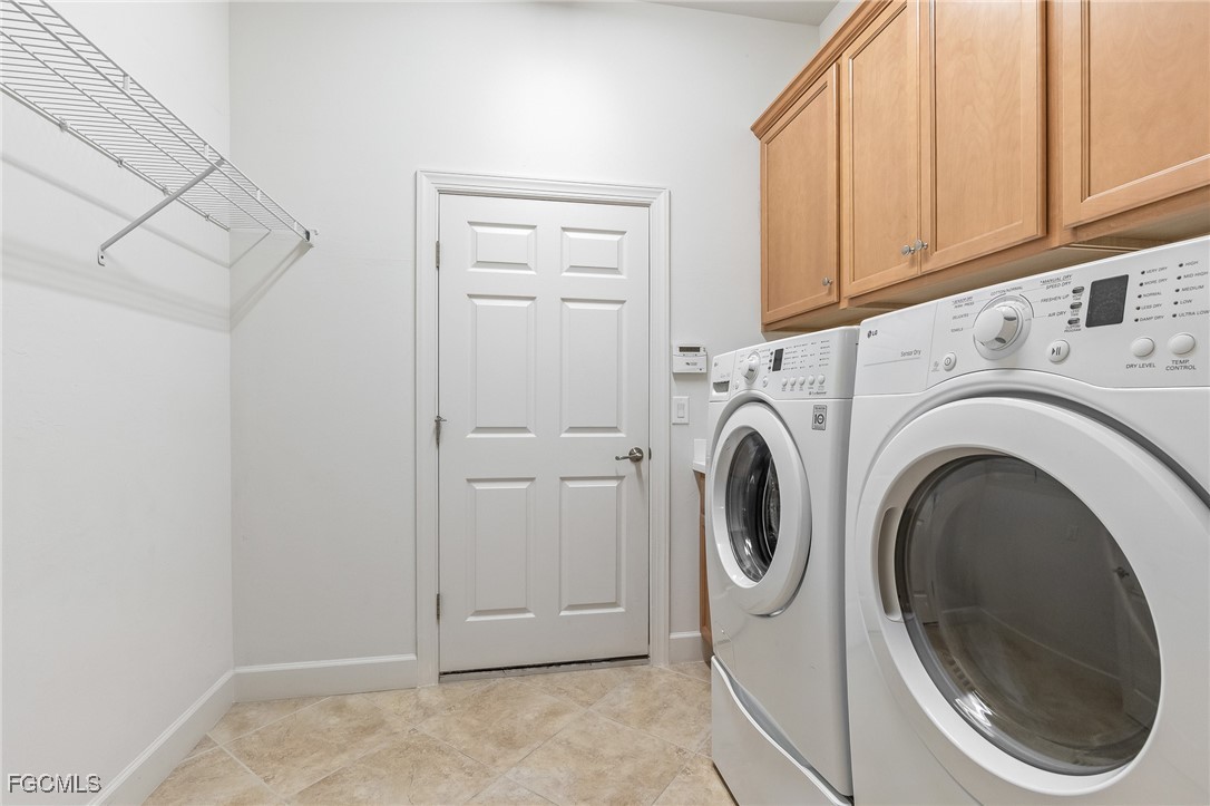 10964 Surrey Place Fort Myers, FL 33913 - Photo 21 of 35