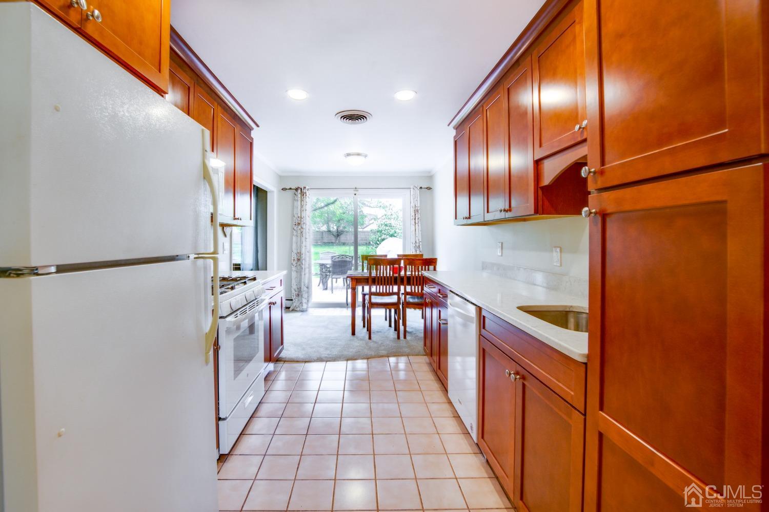 4 Stanworth Road Kendall Park, NJ 08824 - Photo 5 of 19 Kitchen and Breakfast Room