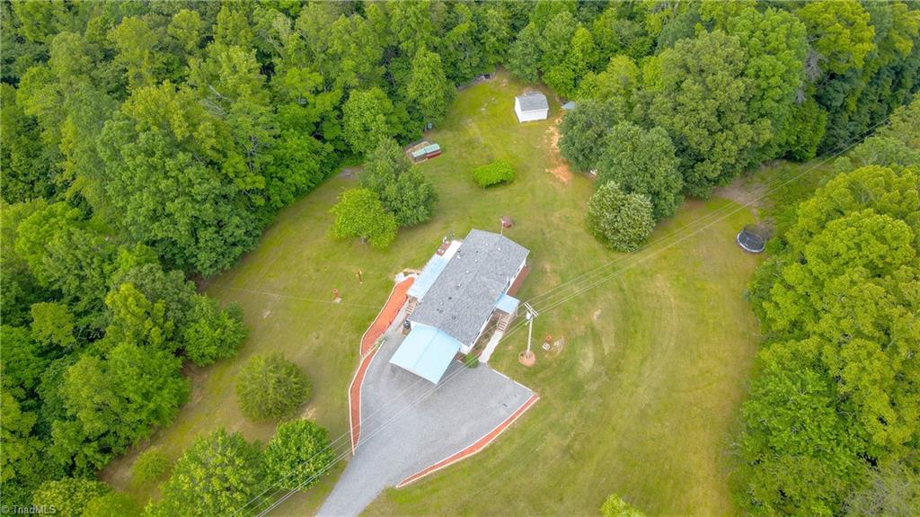 1747 Lynchburg Road Westfield, NC 27053 - Photo 7 of 50