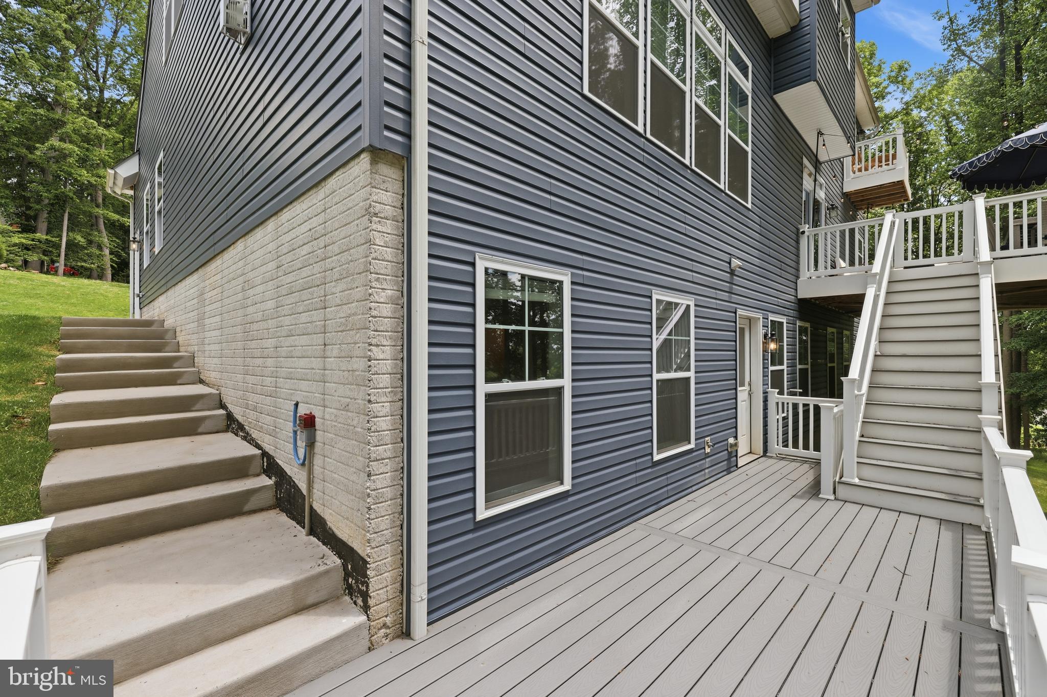 1215 B Providence Road Towson, MD 21286 - Photo 49 of 74 Private walk way to deck
