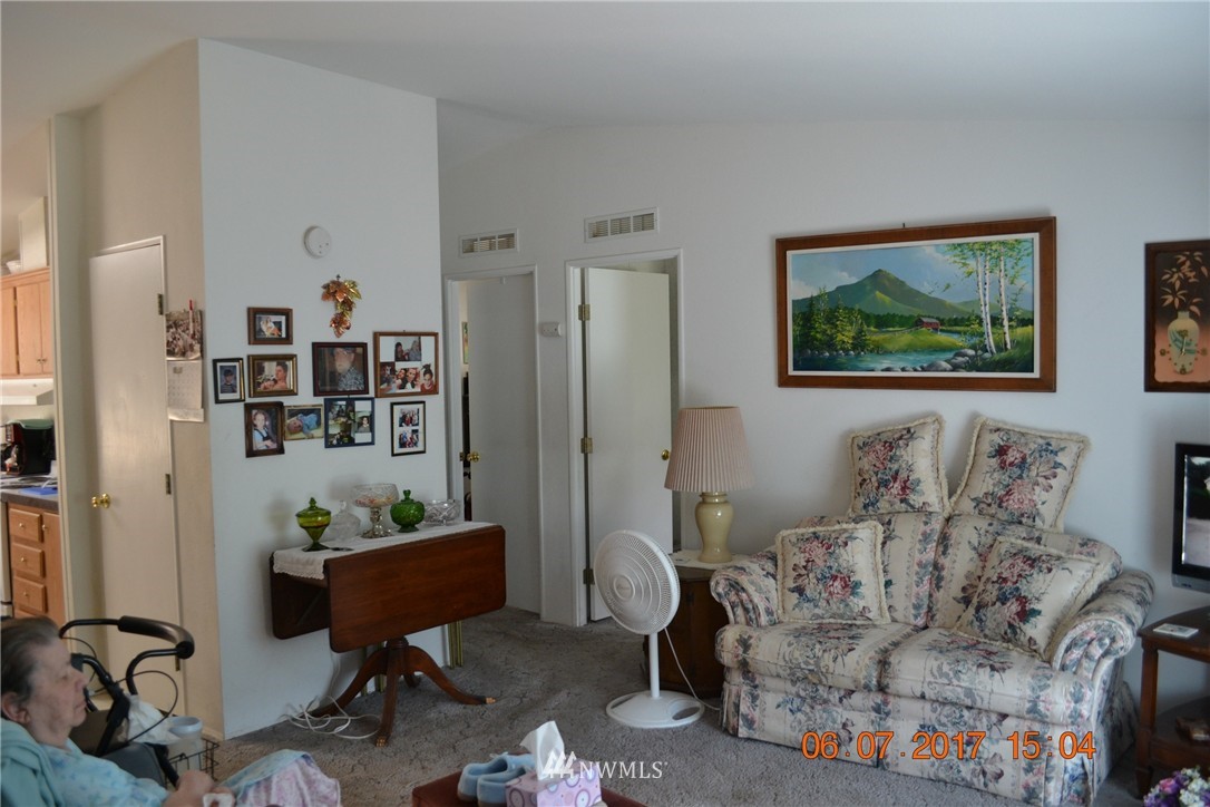 28 Golden Road Oroville, WA 98844 - Photo 4 of 16 Gallery Image 4