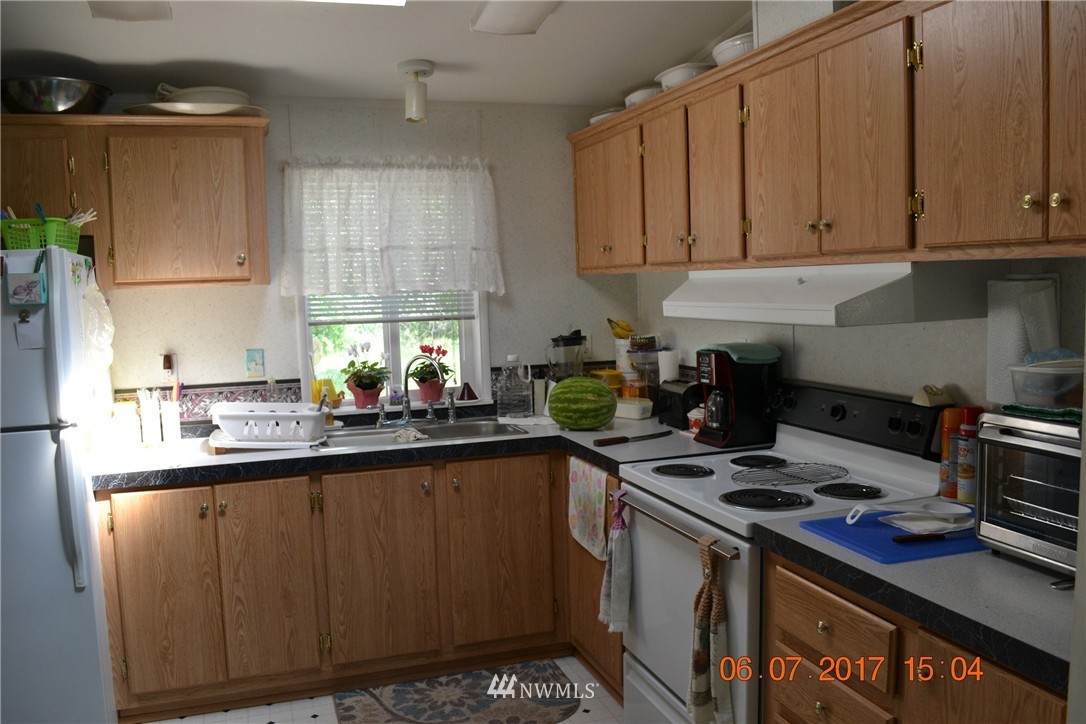 28 Golden Road Oroville, WA 98844 - Photo 6 of 16 Gallery Image 6