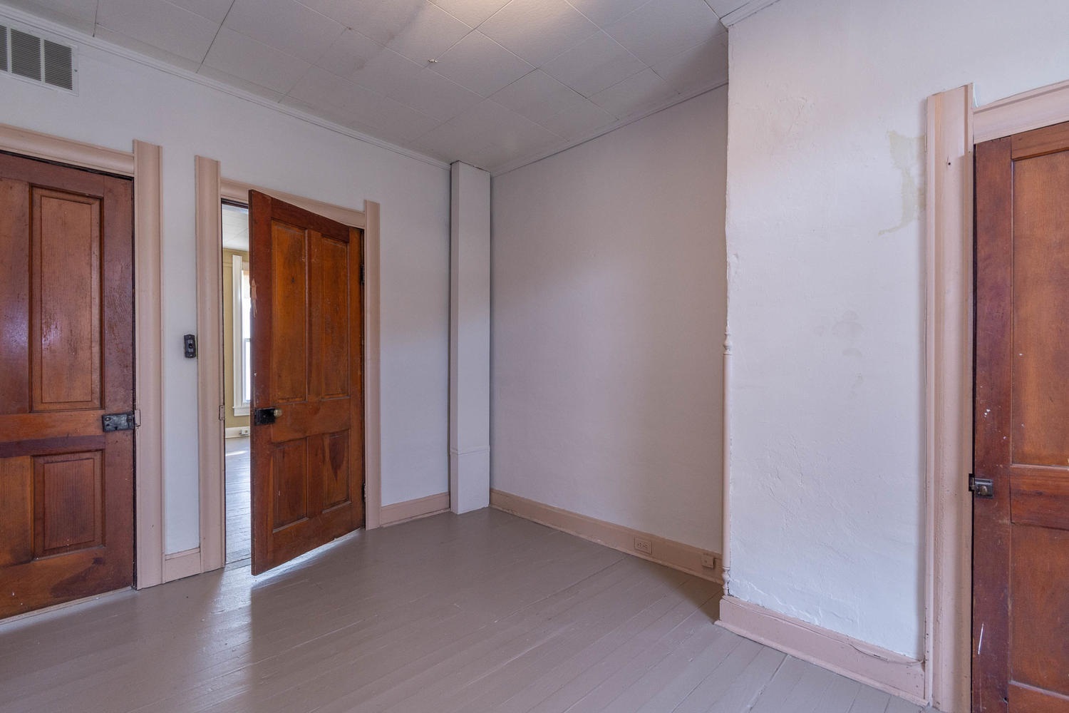 613 South Walnut Street Bloomington, IN 47401 - Photo 19 of 28