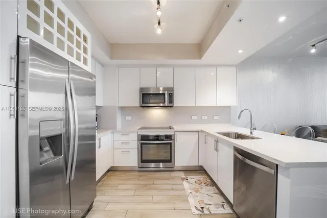 $3,550 | 999 Southwest 1st Avenue, Unit 1208, Miami, FL 33130