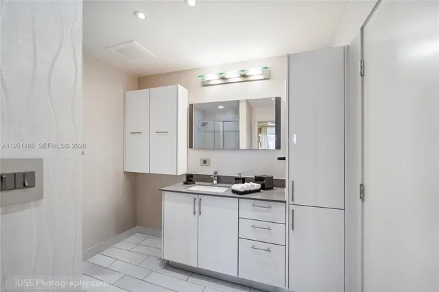 $3,550 | 999 Southwest 1st Avenue, Unit 1208, Miami, FL 33130