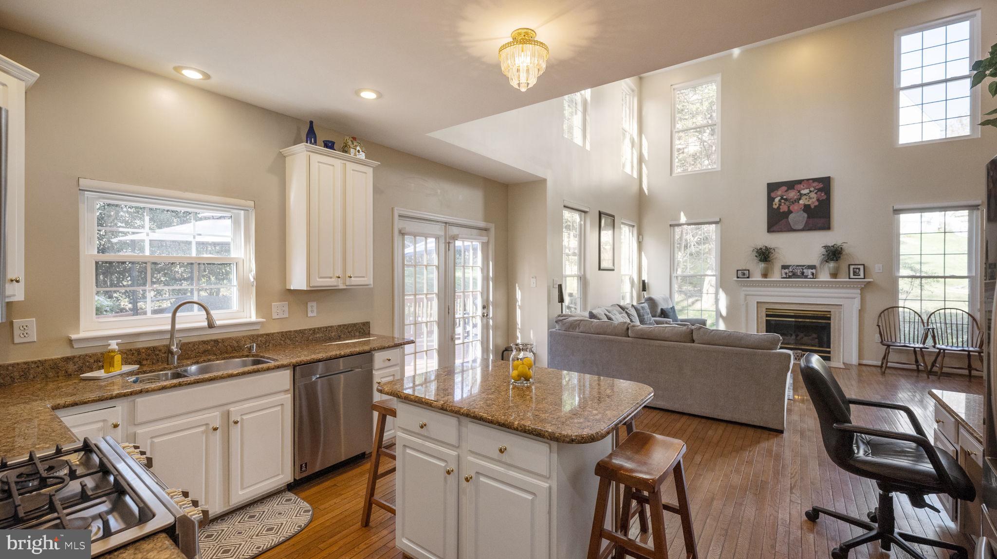 12904 Summit Ridge Terrace Germantown, MD 20874 - Photo 12 of 31 Kitchen