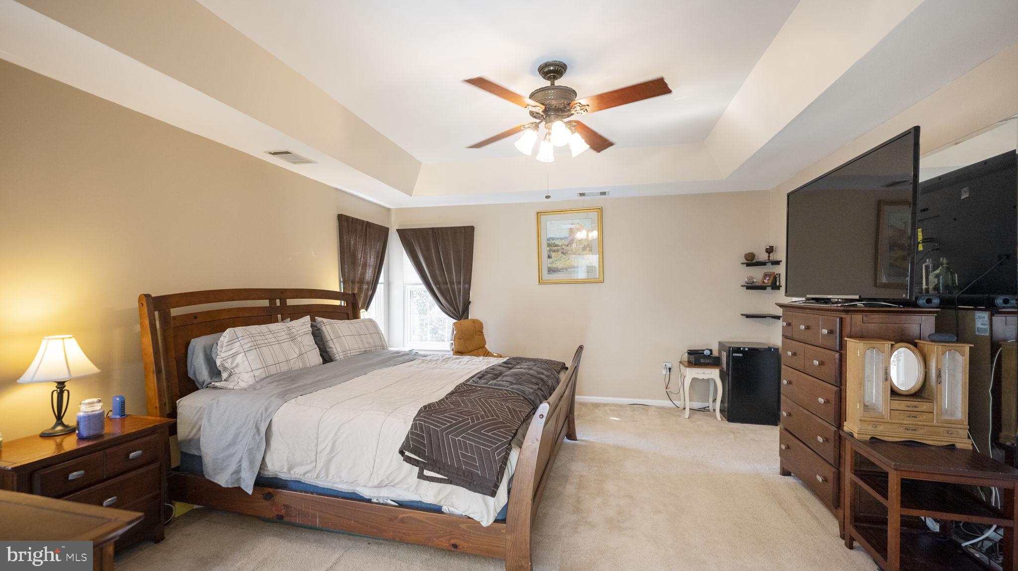 12904 Summit Ridge Terrace Germantown, MD 20874 - Photo 17 of 31 Primary bedroom