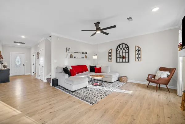 $455,000 | 942 Alton Drive, Clarksville, TN 37043