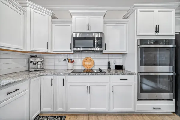 $455,000 | 942 Alton Drive, Clarksville, TN 37043