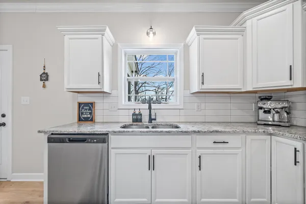 $455,000 | 942 Alton Drive, Clarksville, TN 37043