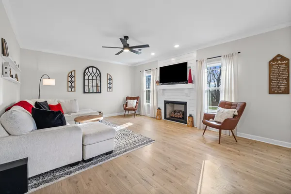 $455,000 | 942 Alton Drive, Clarksville, TN 37043