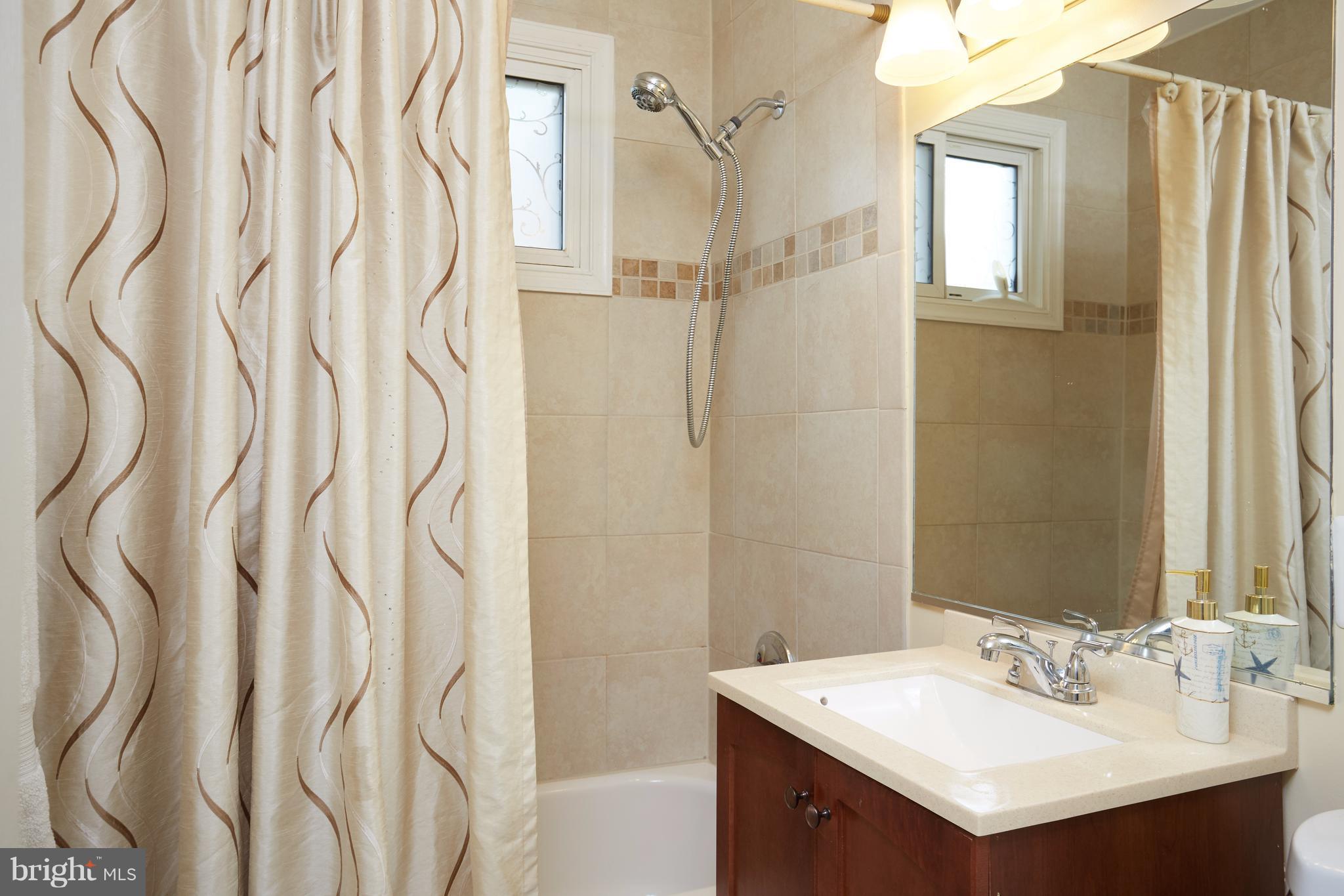 10609 Edgewood Avenue Silver Spring, MD 20901 - Photo 20 of 30 Bath
