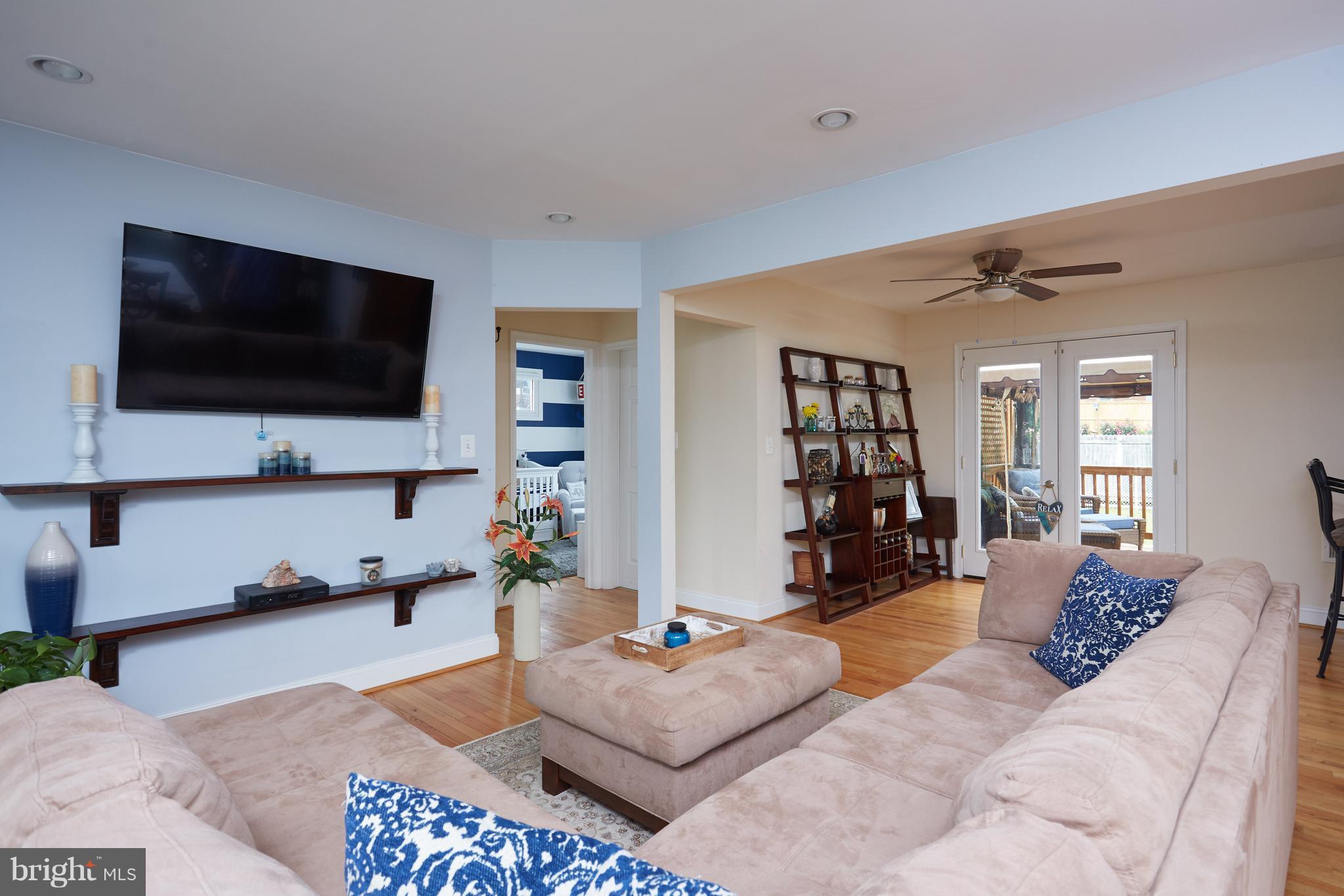 10609 Edgewood Avenue Silver Spring, MD 20901 - Photo 4 of 30 Interior (General)