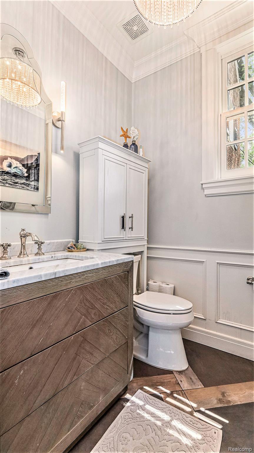 97 Touraine Road Grosse Pointe, MI 48236 - Photo 13 of 45