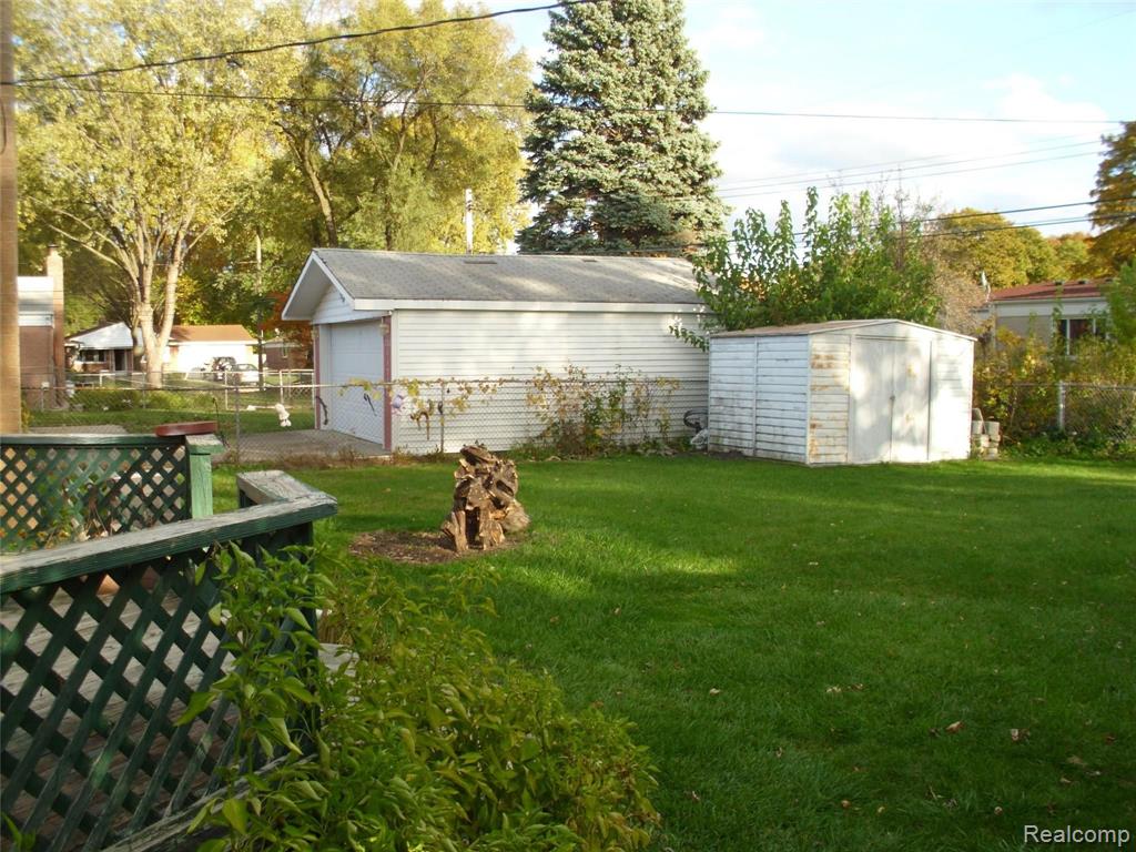 25832 Thomas Warren, MI 48091 - Photo 33 of 35