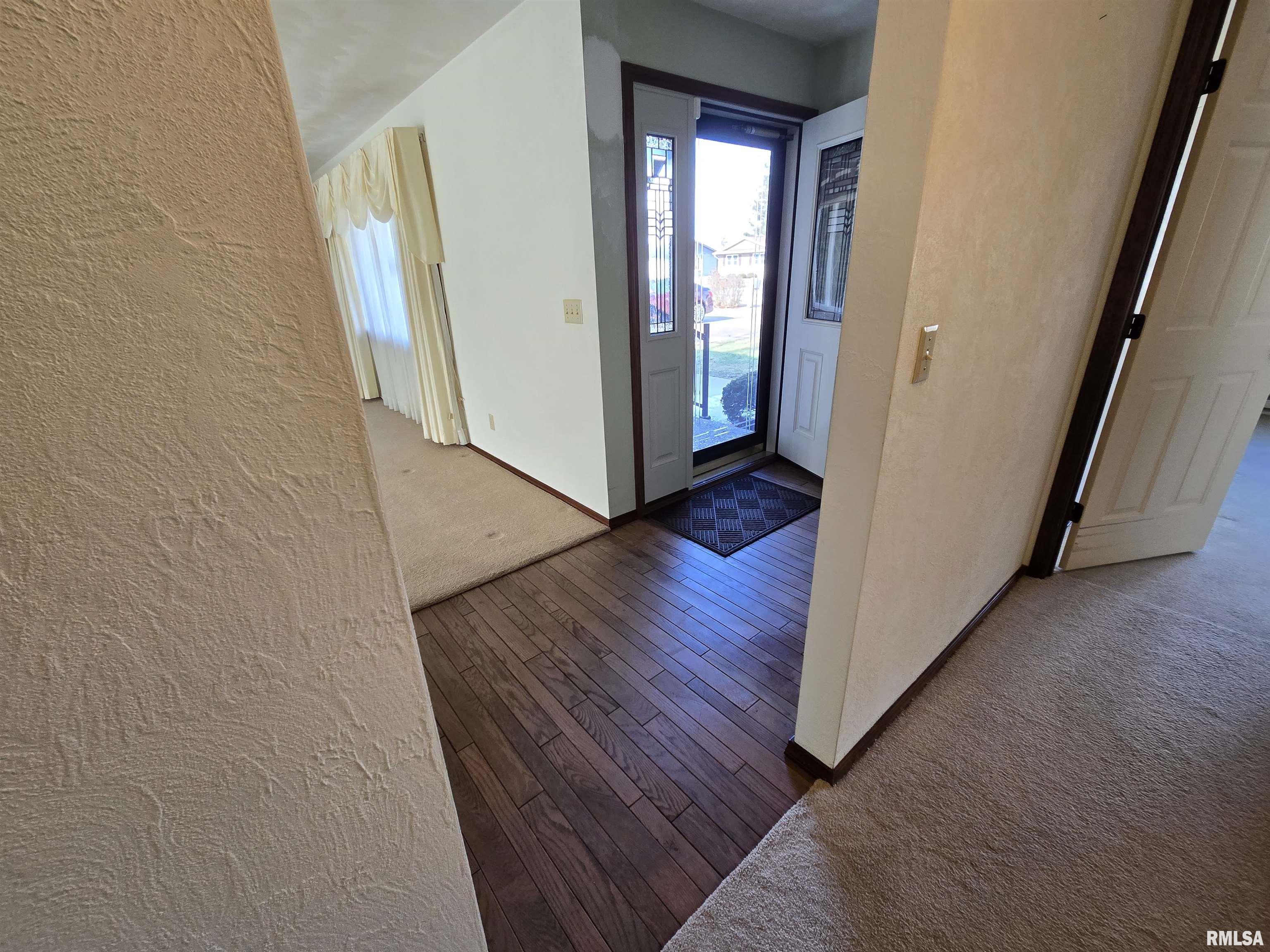302 Pecan Street Canton, IL 61520 - Photo 19 of 42 Gallery Image 19
