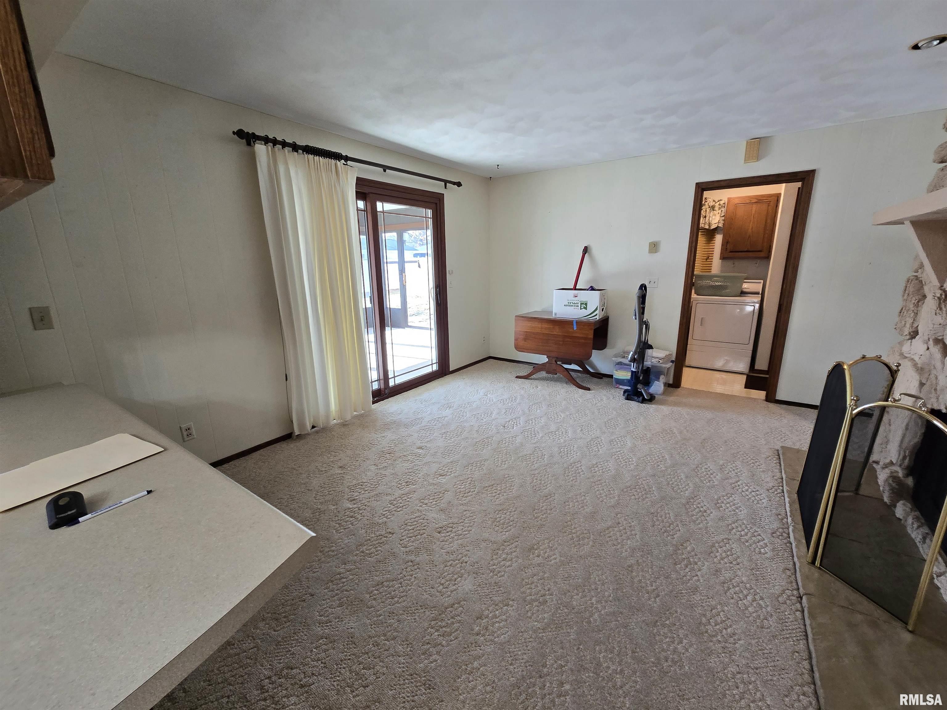 302 Pecan Street Canton, IL 61520 - Photo 30 of 42 Gallery Image 30