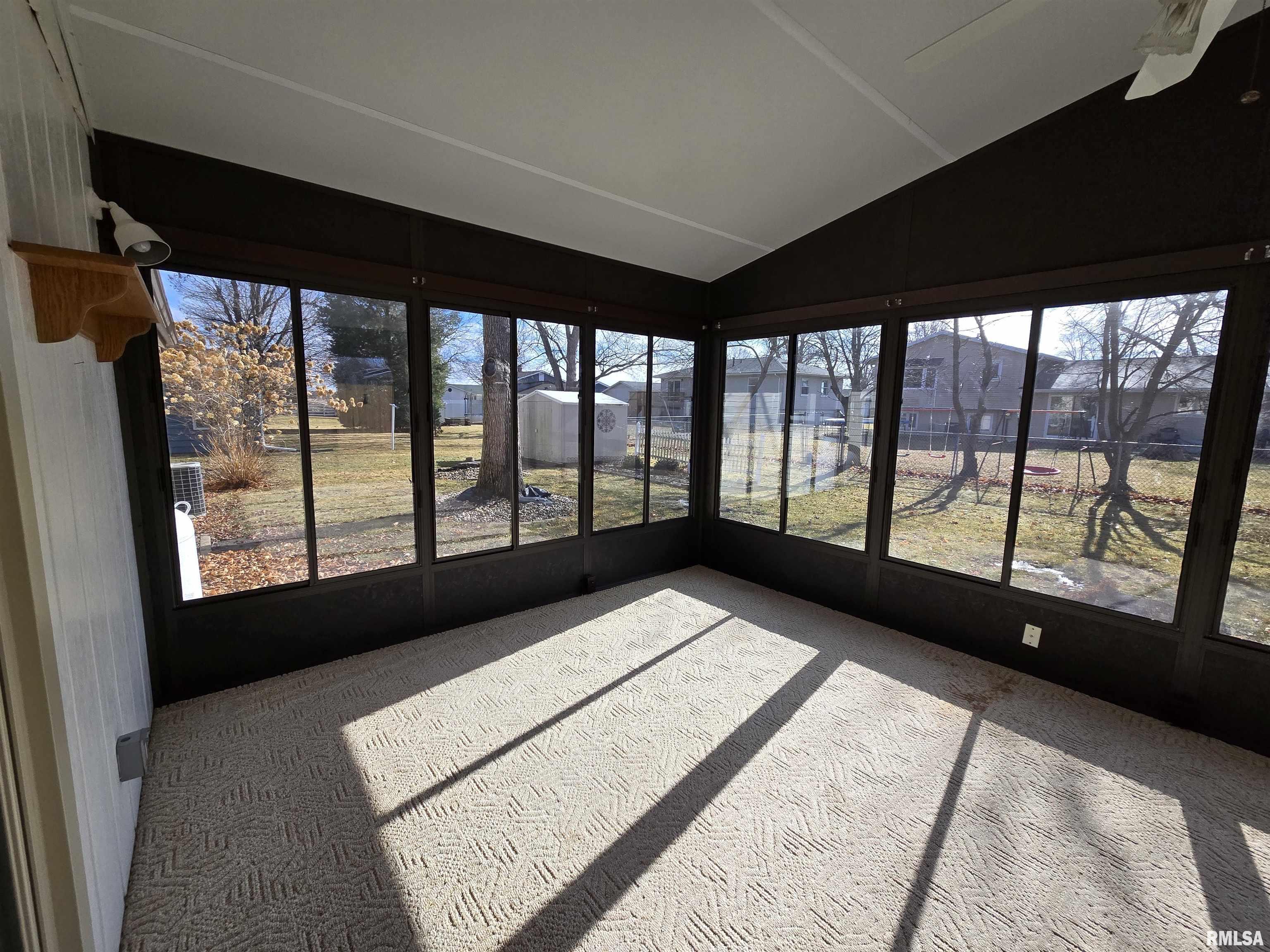 302 Pecan Street Canton, IL 61520 - Photo 33 of 42 Gallery Image 33
