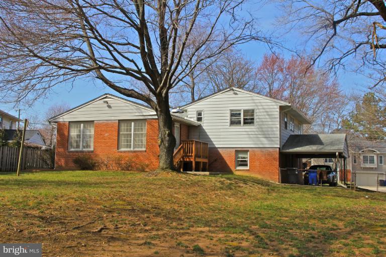 7109 Sea Cliff Road McLean, VA 22101 - Photo 15 of 27 Exterior (Rear)