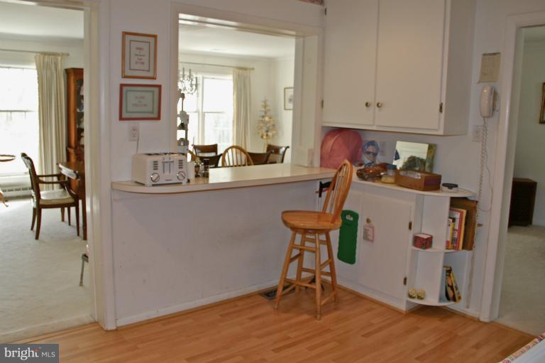 7109 Sea Cliff Road McLean, VA 22101 - Photo 18 of 27 Kitchen