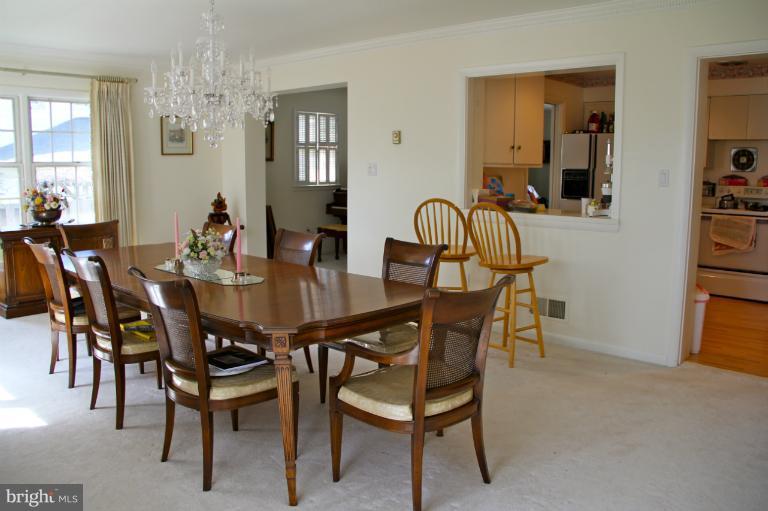 7109 Sea Cliff Road McLean, VA 22101 - Photo 10 of 27 Dining Room