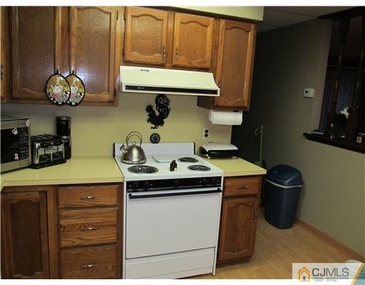 86 Washington Road Sayreville, NJ 08872 - Photo 8 of 10 Gallery Image 8