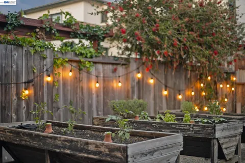 $995,000 | 905 Del Mar Avenue, Alameda, CA 94501