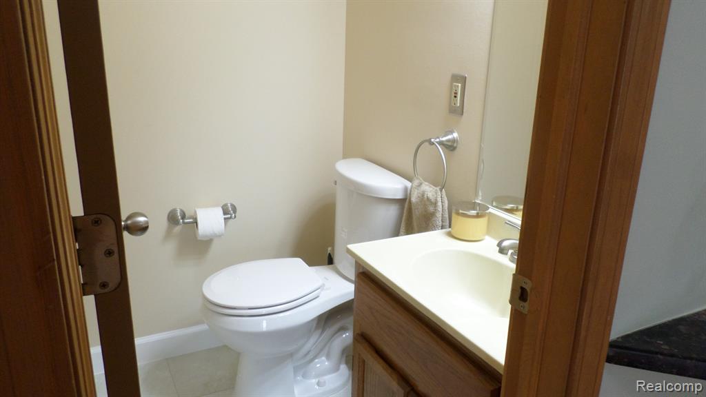 33831 Hooker Road, Unit 6 New Baltimore, MI 48047 - Photo 7 of 34