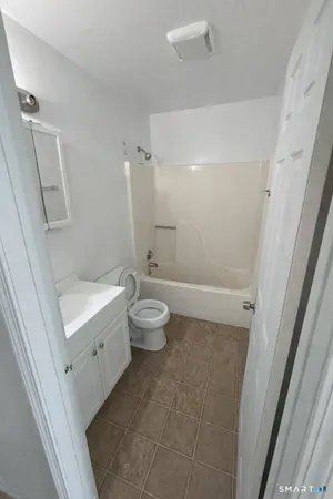 $1,500 | 35 Woodward Avenue, Waterbury, CT 06705