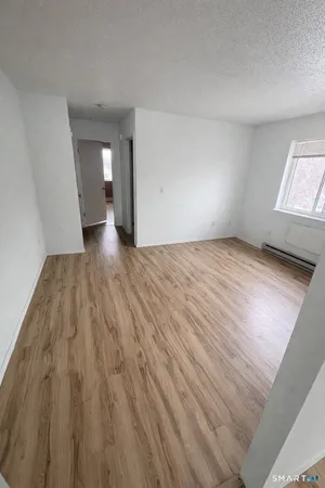 $1,350 | 35 Woodward Avenue, Waterbury, CT 06705