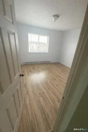 $1,350 | 35 Woodward Avenue, Waterbury, CT 06705