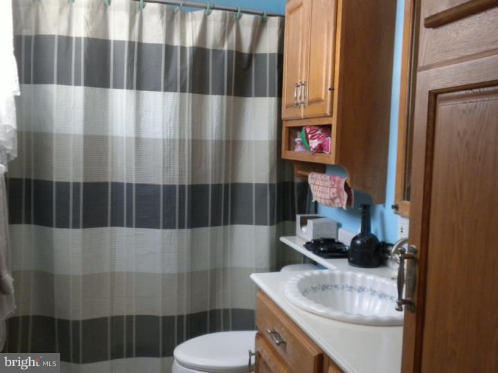 705 Chapel Road Glenside, PA 19038 - Photo 17 of 25 Master Bathroom