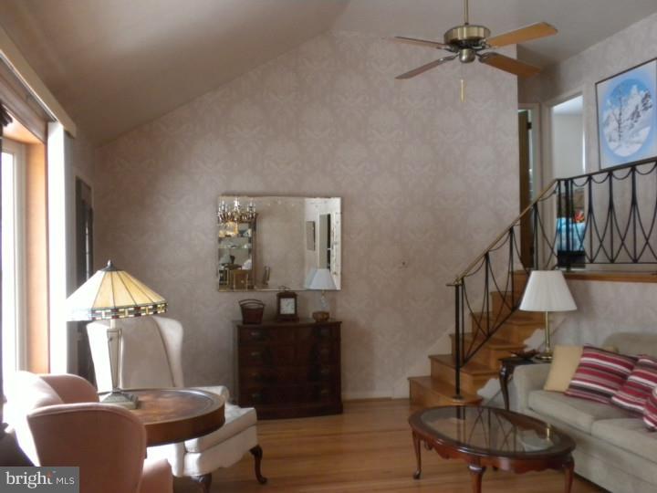705 Chapel Road Glenside, PA 19038 - Photo 4 of 25 Living Room