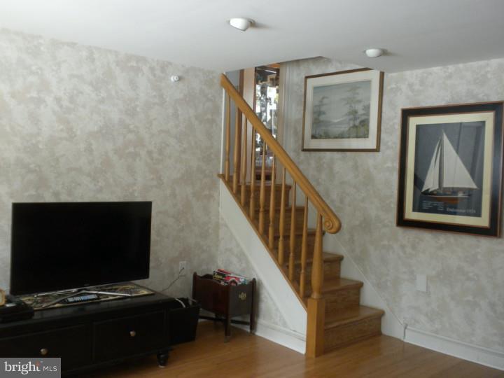 705 Chapel Road Glenside, PA 19038 - Photo 10 of 25 Family Room