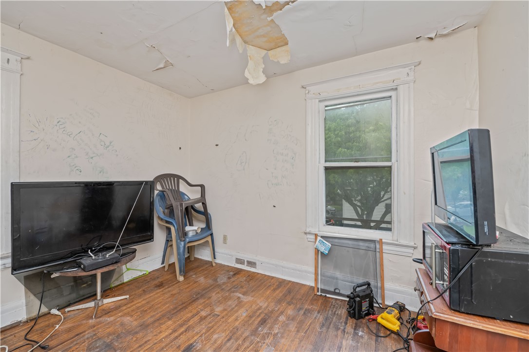 1069 North Goodman Street Rochester, NY 14609 - Photo 15 of 23
