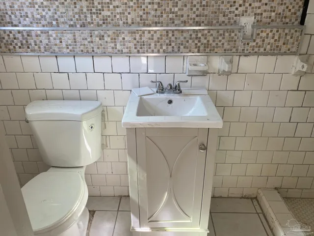 $325,000 | 7059 Milton Drive, Milton, FL 32583