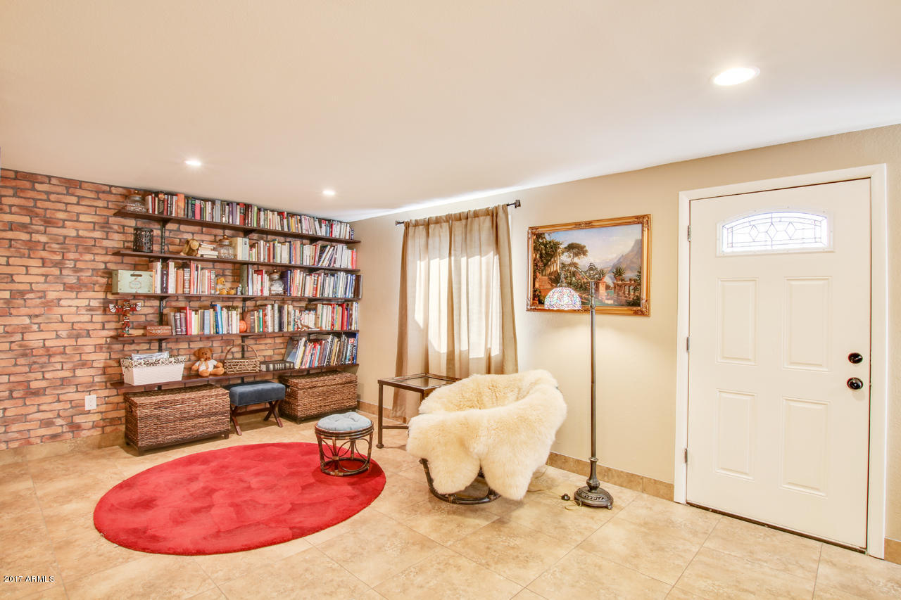 3550 East Thunderbird Road Phoenix, AZ 85032 - Photo 5 of 17 Library