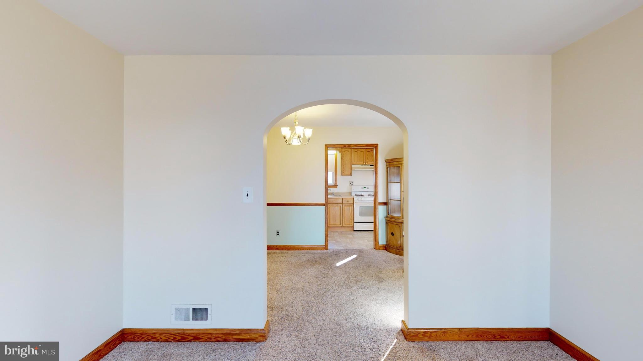 1827 Weyburn Road Baltimore, MD 21237 - Photo 8 of 30 Living Room