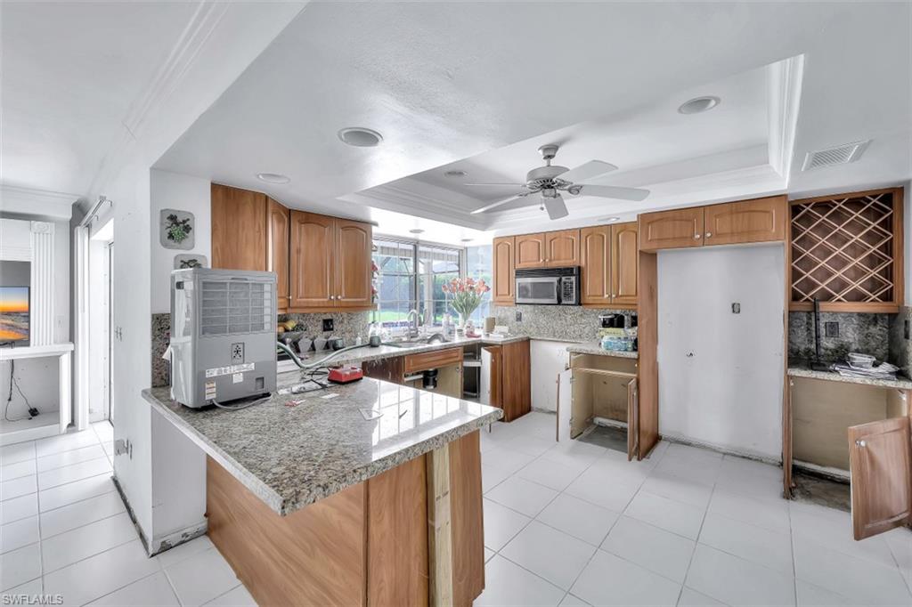 3000 Crayton Road Naples, FL 34103 - Photo 8 of 19 Gallery Image 8